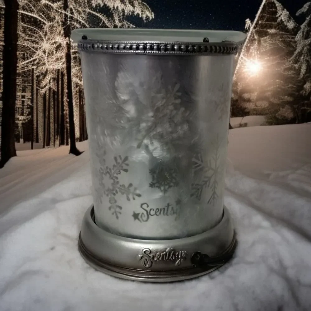 Scentsy Silver Frost Glass Shade Base Wax Warmer Lampshade Collection Snowflake.